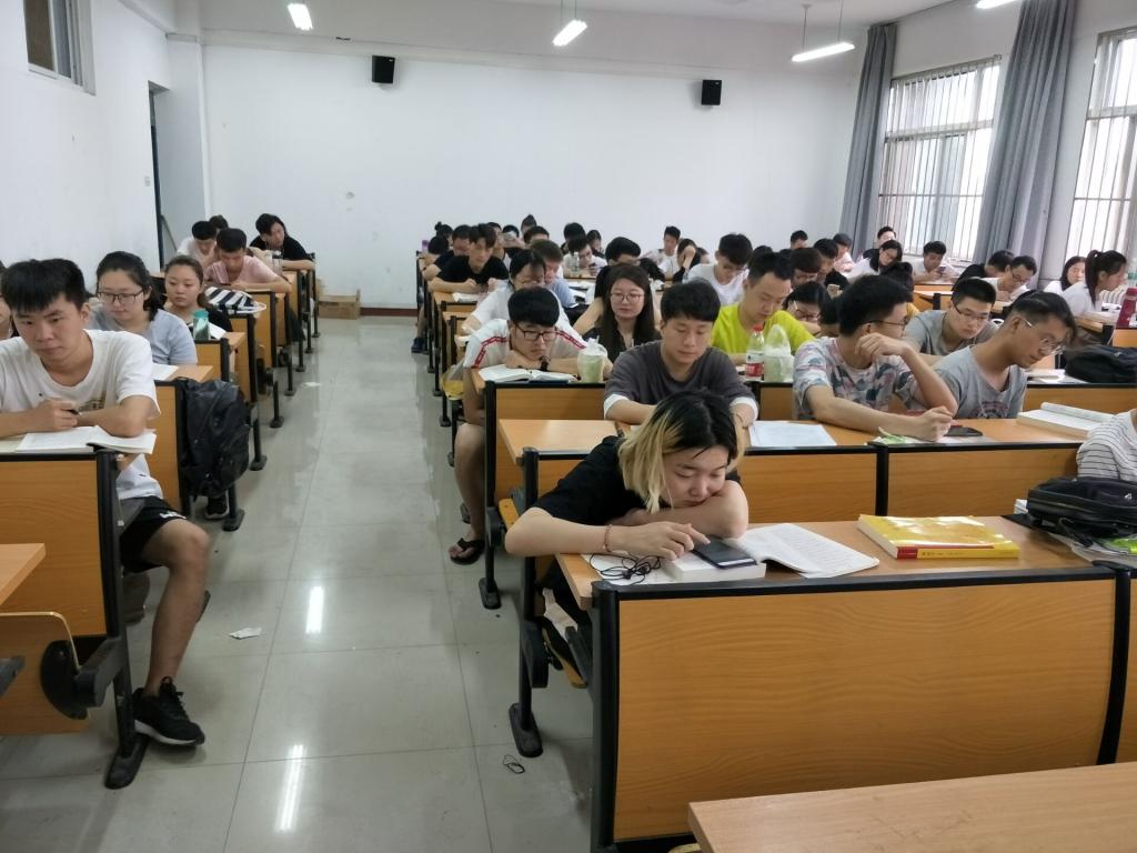 英国上市公司365