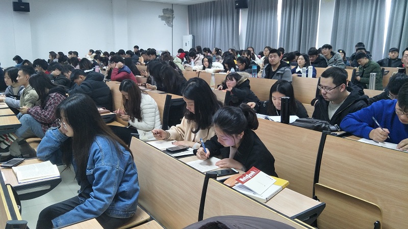 英国上市公司365
