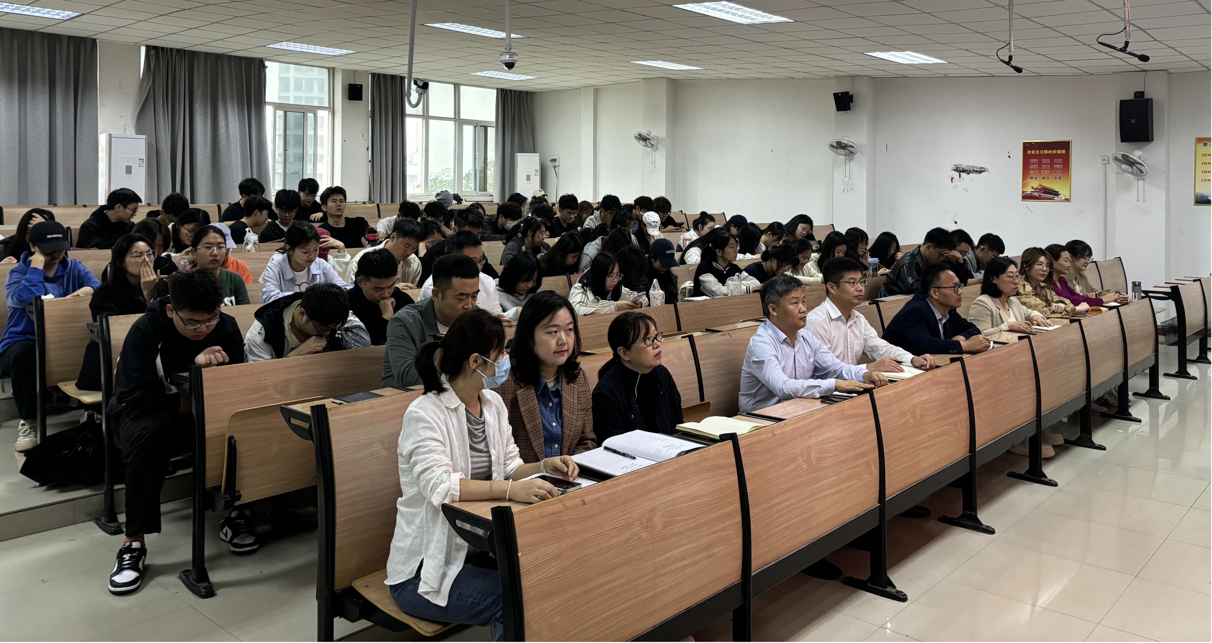 英国上市公司365